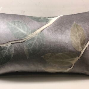 Aviva Stanoff   Velvet Pillow NEW 20 To 12